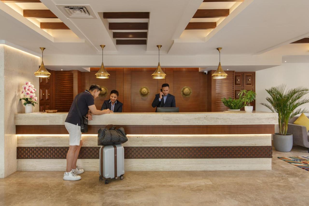 Hotel Thrive, A Tropical Courtyard Kathmandu Exterior foto