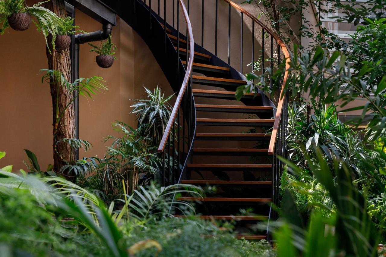 Hotel Thrive, A Tropical Courtyard Kathmandu Exterior foto