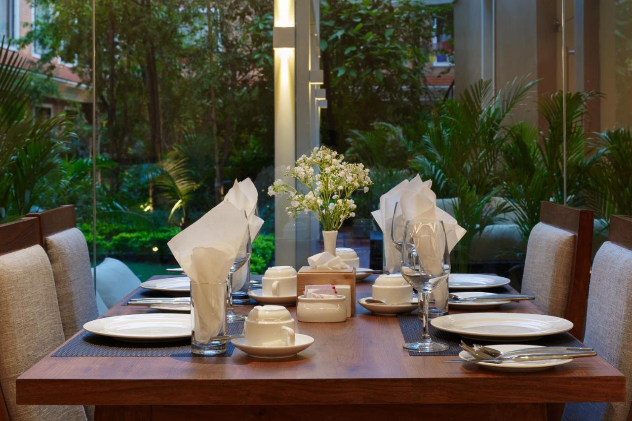 Hotel Thrive, A Tropical Courtyard Kathmandu Exterior foto